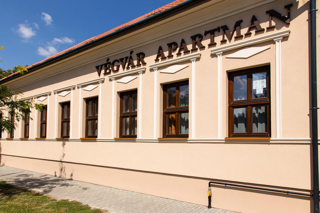 Vegvar Spa Apartman Gyula Exterior photo